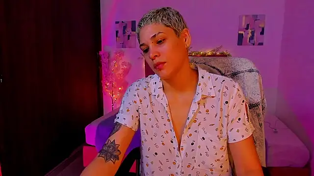 Snapshot of Charlee_pink chatting on October 2025 06:19:02 PM Charlee pink online show from October 2025 06:19:02 PM