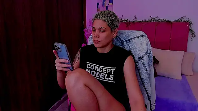 Snapshot of Charlee_pink chatting on October 2025 07:16:02 PM Charlee pink online show from October 2025 07:16:02 PM