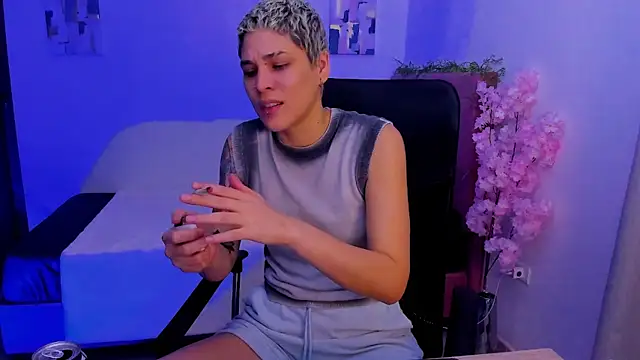 Snapshot of Charlee_pink chatting on November 2025 11:51:02 PM Charlee pink online show from November 2025 11:51:02 PM