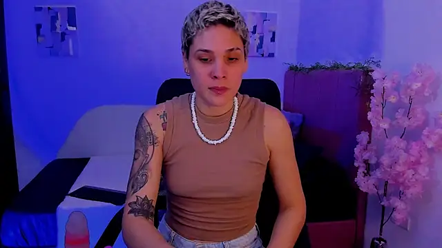 Snapshot of Charlee_pink chatting on November 2025 09:47:01 PM Charlee pink online show from November 2025 09:47:01 PM