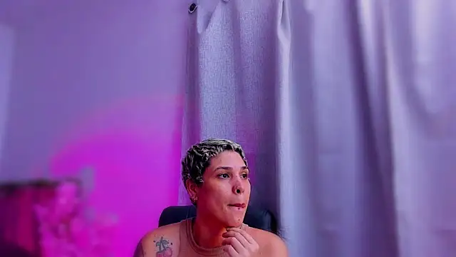 Charlee pink online show from November 2025 03:39:01 AM