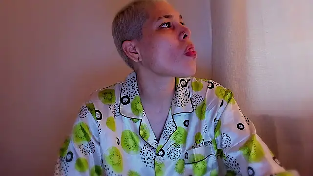 Charlee pink online show from February 2026 04:14:01 PM