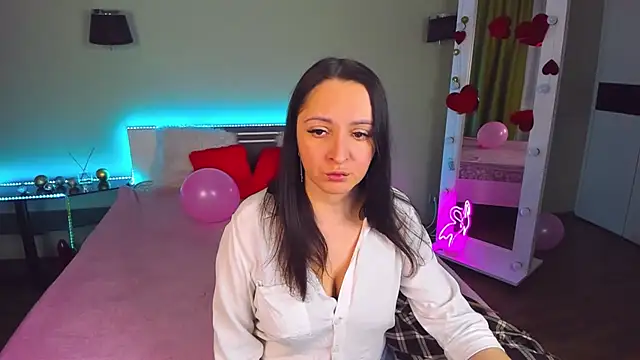 Snapshot of AngellLika chatting on February 2025 05:18:02 PM AngellLika online show from February 2025 05:18:02 PM