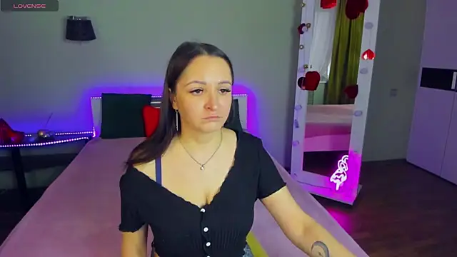 Snapshot of AngellLika chatting on September 2025 01:16:02 PM AngellLika online show from September 2025 01:16:02 PM