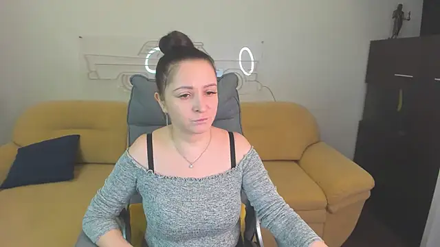 AngellLika online show from January 2026 02:41:01 PM