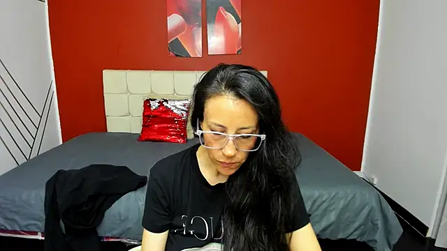 Snapshot of Abrillee1 chatting on February 2025 10:40:01 PM Abrillee1 online show from February 2025 10:40:01 PM