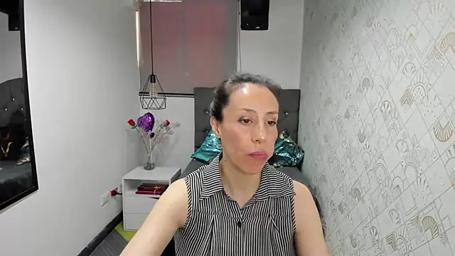 Snapshot of Abrillee1 chatting on March 2025 02:58:01 PM Abrillee1 online show from March 2025 02:58:01 PM