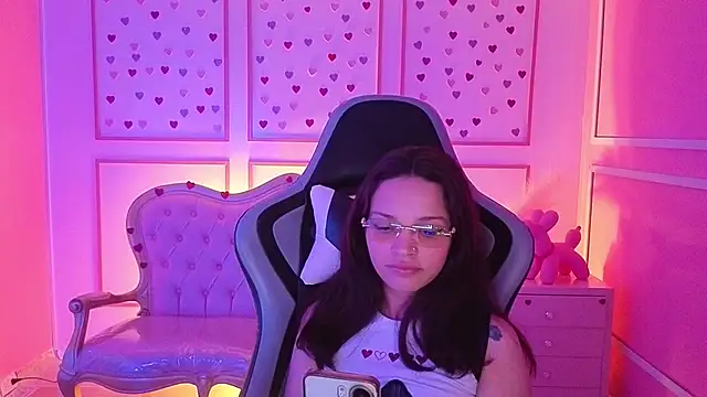 ailen t online show from October 2025 02:55:02 AM