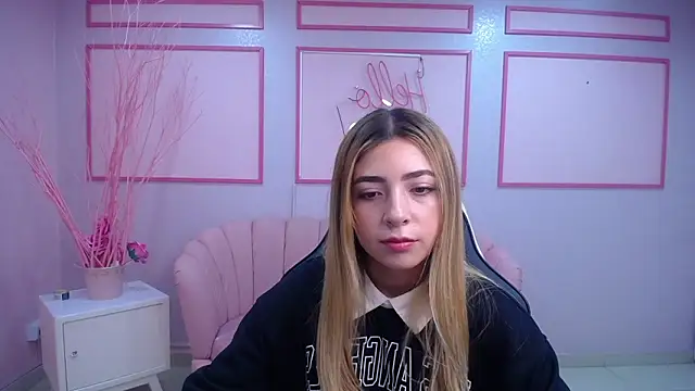 channel blonde a online show from December 2024 04:38:02 PM