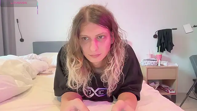 Alice Pinkhead online show from November 2025 06:52:01 AM