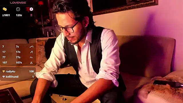 Nicholasrodrii online show from January 2025 01:00:01 AM