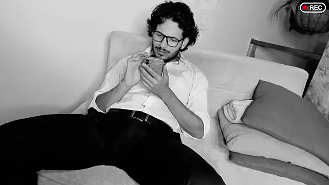 Nicholasrodrii online show from March 2025 02:05:02 AM