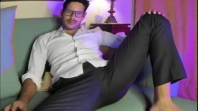 Nicholasrodrii online show from March 2026 11:09:02 PM