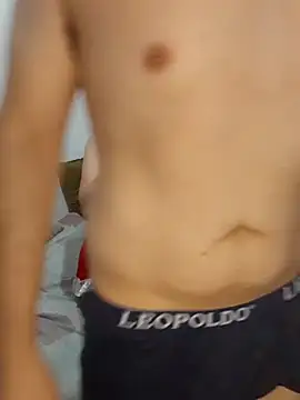 Snapshot of Tripisv chatting on December 2024 01:25:02 AM Tripisv online show from December 2024 01:25:02 AM