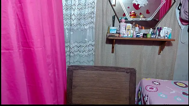 Lunawillis online show from March 2026 09:22:02 PM