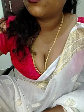 Snapshot of Sexy_Ammu_Telugu chatting on October 2025 04:44:02 AM Sexy Ammu Telugu online show from October 2025 04:44:02 AM