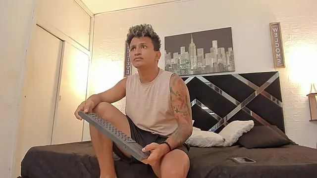 nakedfoam1 online show from September 2025 04:15:01 AM