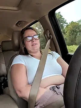 Snapshot of MrandMrsPooks chatting on September 2025 06:41:02 PM MrandMrsPooks online show from September 2025 06:41:02 PM