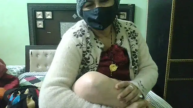 couplesuni online show from December 2024 07:06:02 AM