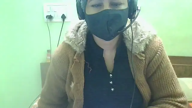 couplesuni online show from January 2025 07:28:01 AM