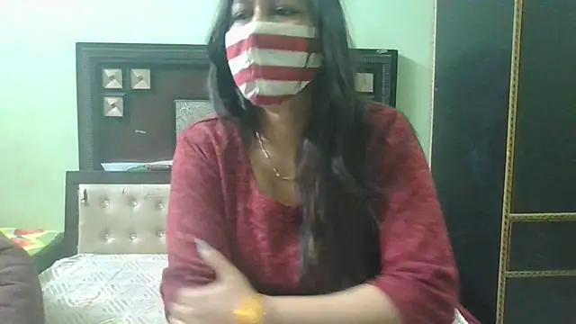 couplesuni online show from February 2025 05:56:02 AM