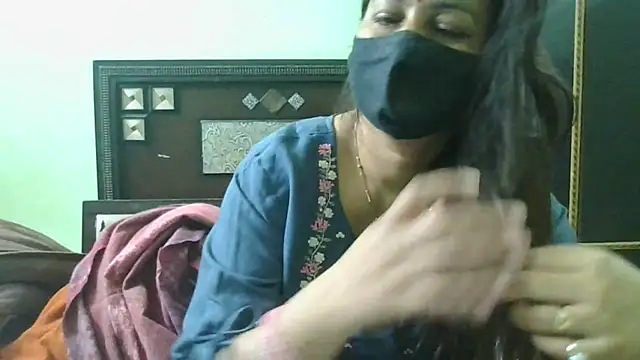 couplesuni online show from March 2025 05:42:02 AM