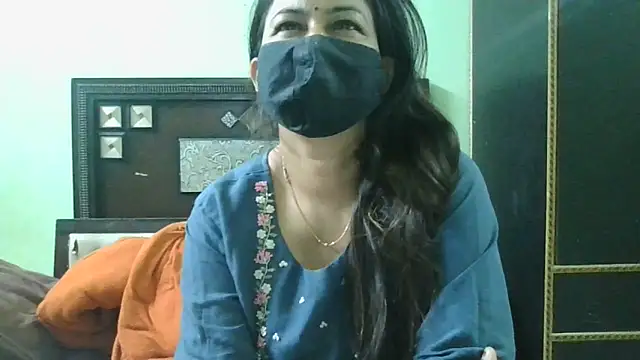 couplesuni online show from March 2025 11:33:01 AM