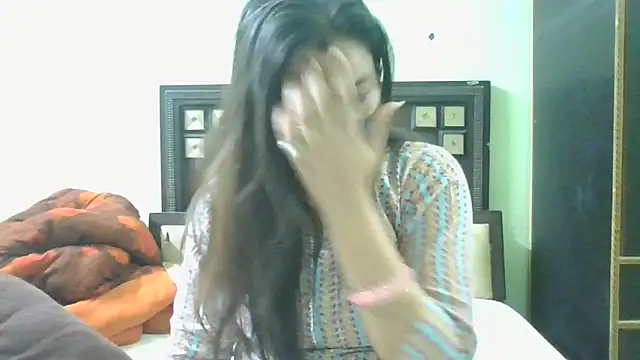 couplesuni online show from March 2025 05:33:02 AM