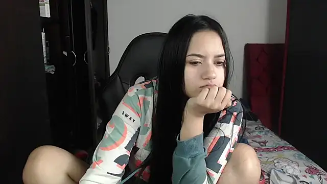 Snapshot of kayla_k18 chatting on February 2025 10:47:02 PM kayla k18 online show from February 2025 10:47:02 PM