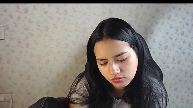 Snapshot of kayla_k18 chatting on October 2025 01:05:02 AM kayla k18 online show from October 2025 01:05:02 AM