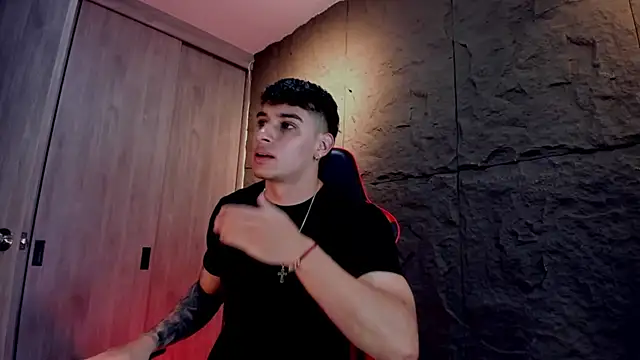 Snapshot of joseph_boy chatting on October 2025 11:06:01 AM joseph boy online show from October 2025 11:06:01 AM