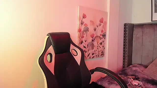 Alaia Cute online show from October 2025 03:03:02 AM