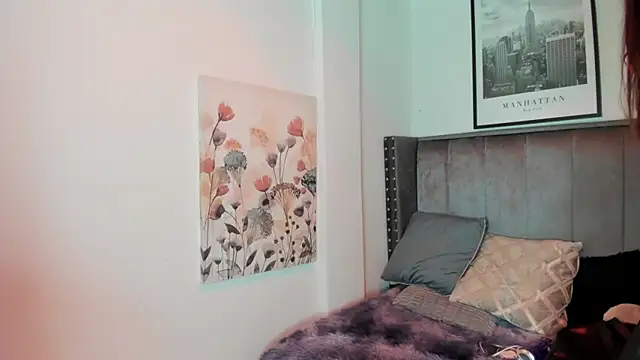 Alaia Cute online show from October 2025 04:01:01 AM