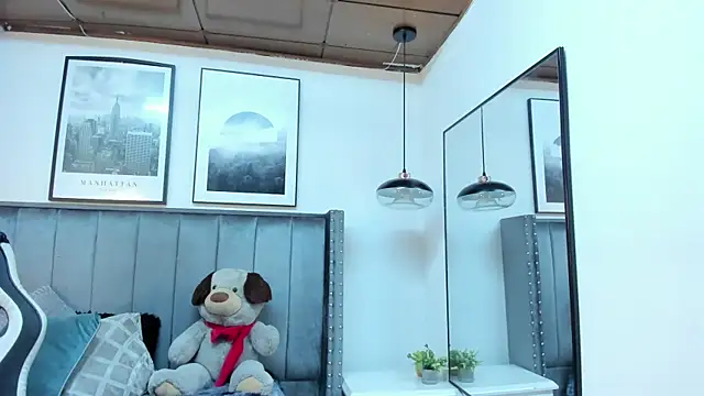 Alaia Cute online show from December 2025 04:40:02 AM