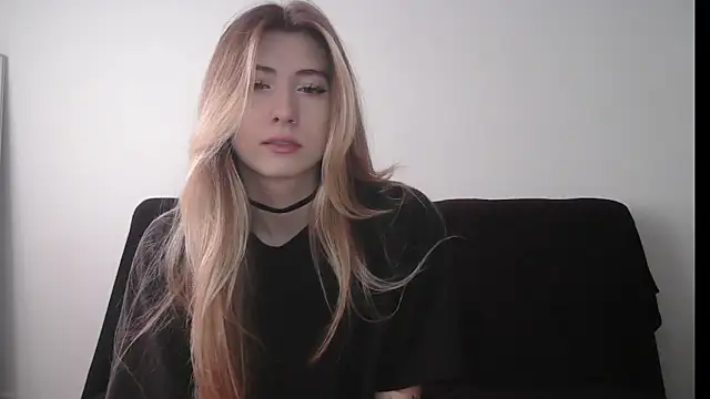 ErikaShyy online show from October 2025 09:41:02 AM