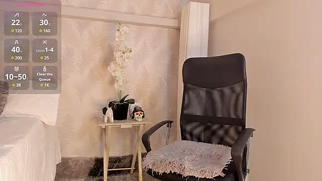 Snapshot of CyntiaAdams chatting on December 2024 06:06:02 PM CyntiaAdams online show from December 2024 06:06:02 PM