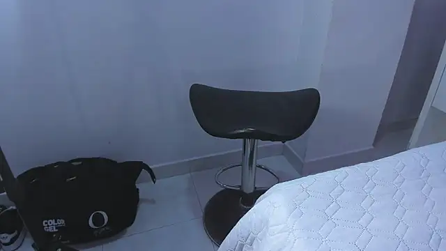 LiaFlowers online show from December 2024 01:47:02 AM