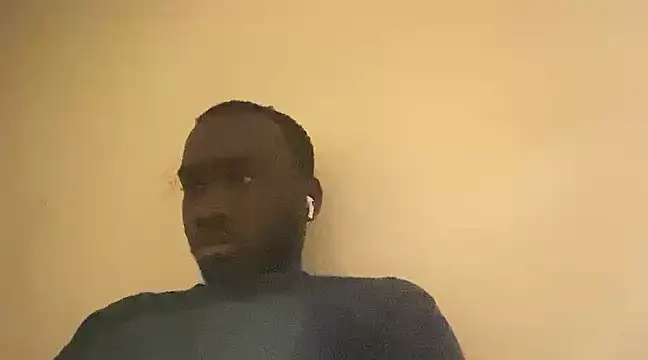 Snapshot of abdoul- chatting on February 2025 06:11:02 AM abdoul- online show from February 2025 06:11:02 AM