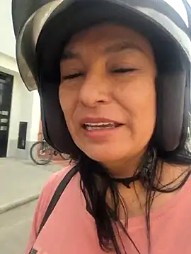 Snapshot of katysquirtdirty chatting on September 2025 12:20:01 PM katysquirtdirty online show from September 2025 12:20:01 PM