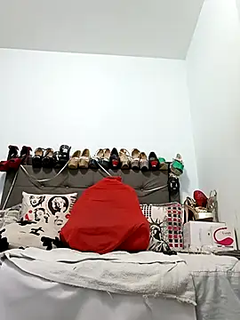 Snapshot of katysquirtdirty chatting on October 2025 11:00:01 AM katysquirtdirty online show from October 2025 11:00:01 AM