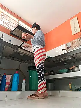 katysquirtdirty online show from February 2026 12:33:01 PM