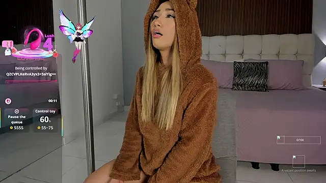 Emma23   online show from October 2025 04:55:02 AM