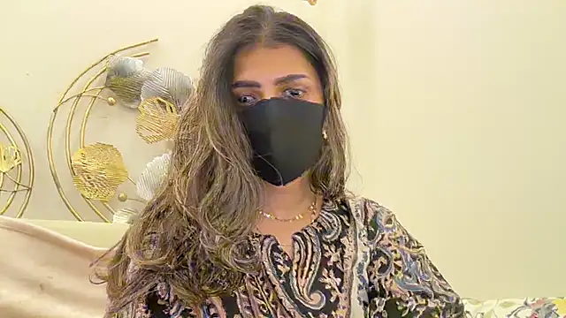 Snapshot of MaYaa__11 chatting on June 2026 12:18:02 PM MaYaa 11 online show from June 2026 12:18:02 PM