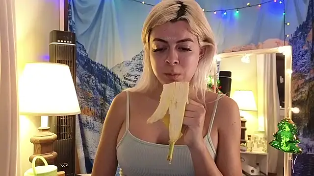 Snapshot of cunty_tranny_lydia chatting on December 2024 03:37:01 AM cunty tranny lydia online show from December 2024 03:37:01 AM