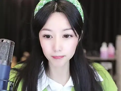 Nuyoah-77 online show from January 2025 04:06:01 PM