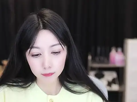 Nuyoah-77 online show from November 2025 04:16:01 PM