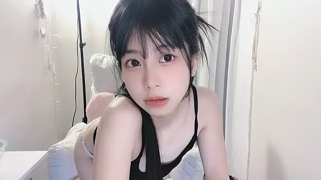 Snapshot of -Hottie chatting on March 2025 06:54:01 PM -Hottie online show from March 2025 06:54:01 PM