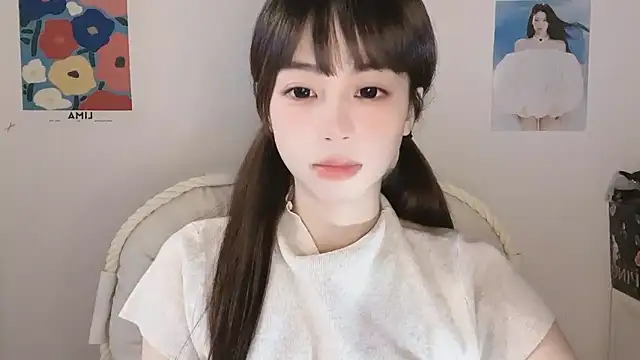 Snapshot of -Hottie chatting on October 2025 06:36:02 AM -Hottie online show from October 2025 06:36:02 AM