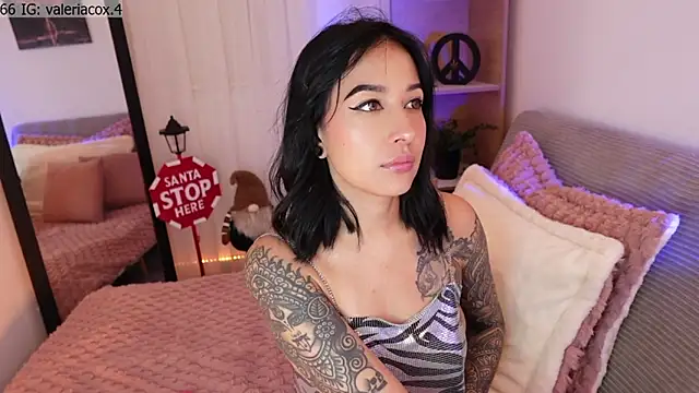 ValeriaCox online show from November 2025 03:00:02 PM