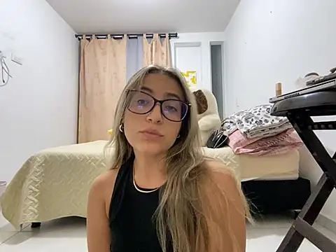 RyliieHunter online show from February 2025 03:21:02 AM